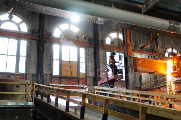 31st Midblock Entry Construction Amtrak, and its project partner, the New York State’s Empire State Development (ESD) have prioritized honoring the original Penn Station by exposing and restoring many of the Farley building’s historic features. This includes the façade, these windows, and columns and by greeting travelers and visitors with a grand entranceway.