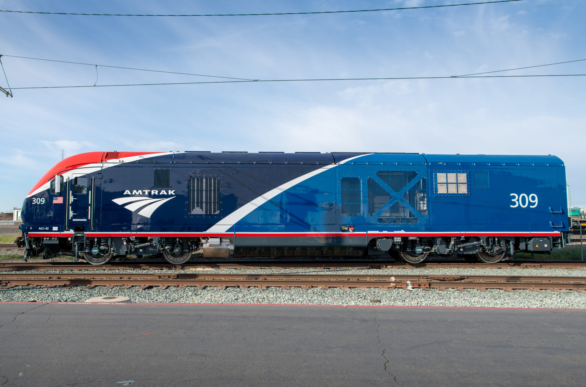 309-alc-42-amtrak-charger-phase-vii-amtrak-media